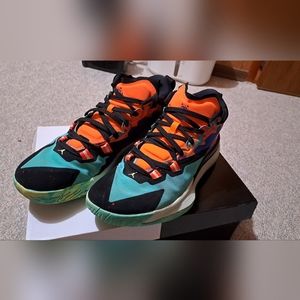 Size 11 Jordan Zion 1